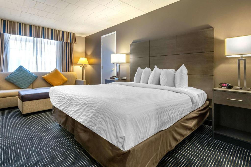 Room image 6